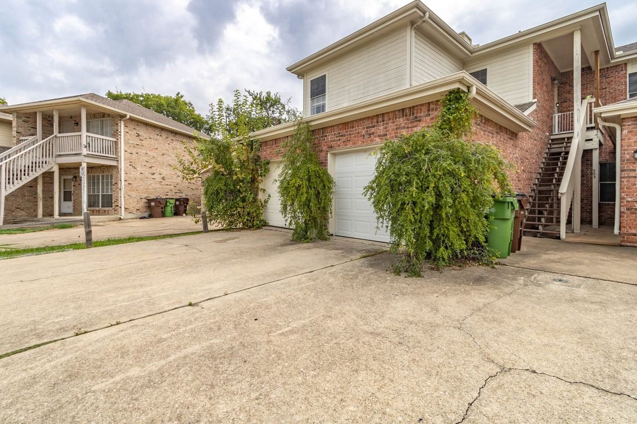 303 Rawhide Loop - Photo 2 of 21