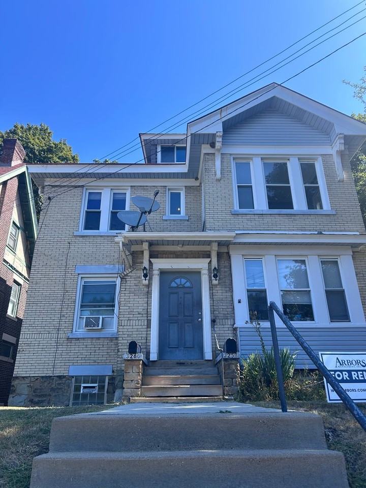 3260 Orleans St - Photo 2 of 19