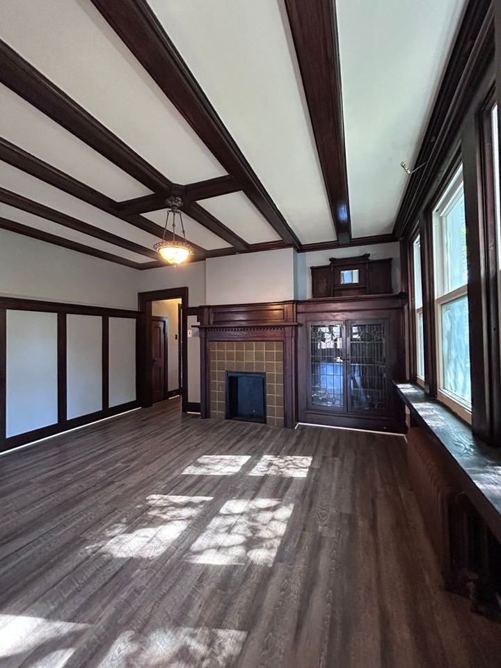 3260 Orleans St - Photo 3 of 19