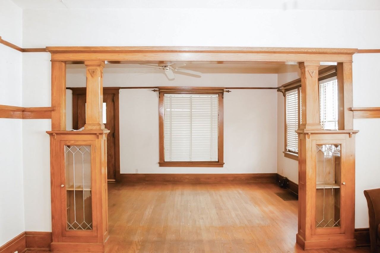 207 W Stadium Ave - Photo 3 of 7