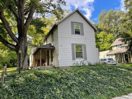 featured image of 617 Rose St