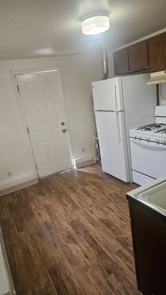 222 1/2 42nd St Sw - Photo 2 of 6