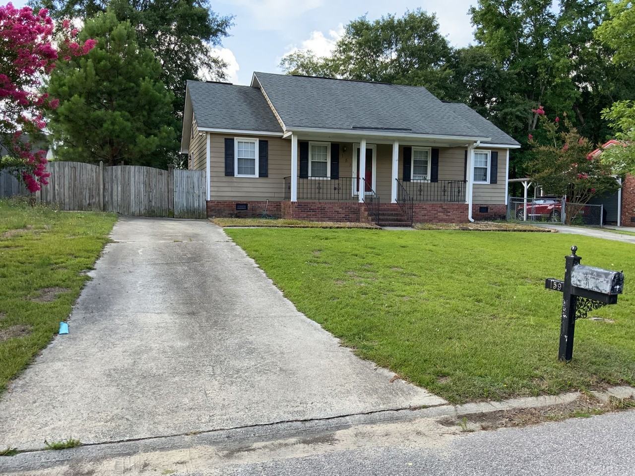 159 Meadow Wood Dr - Photo 2 of 17