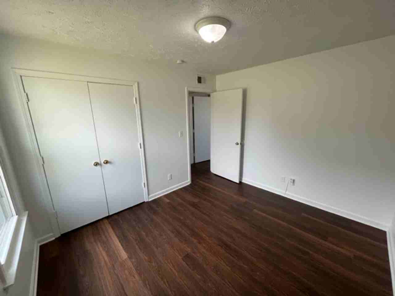 254 35th Ave N - Photo 7 of 10