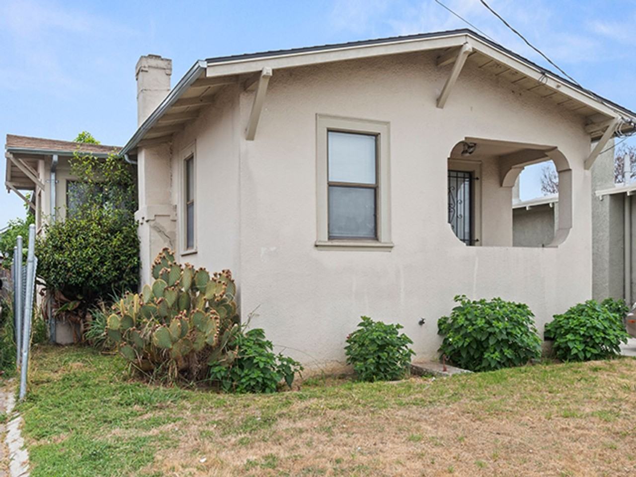 5549 Harvey Ave - Photo 3 of 8