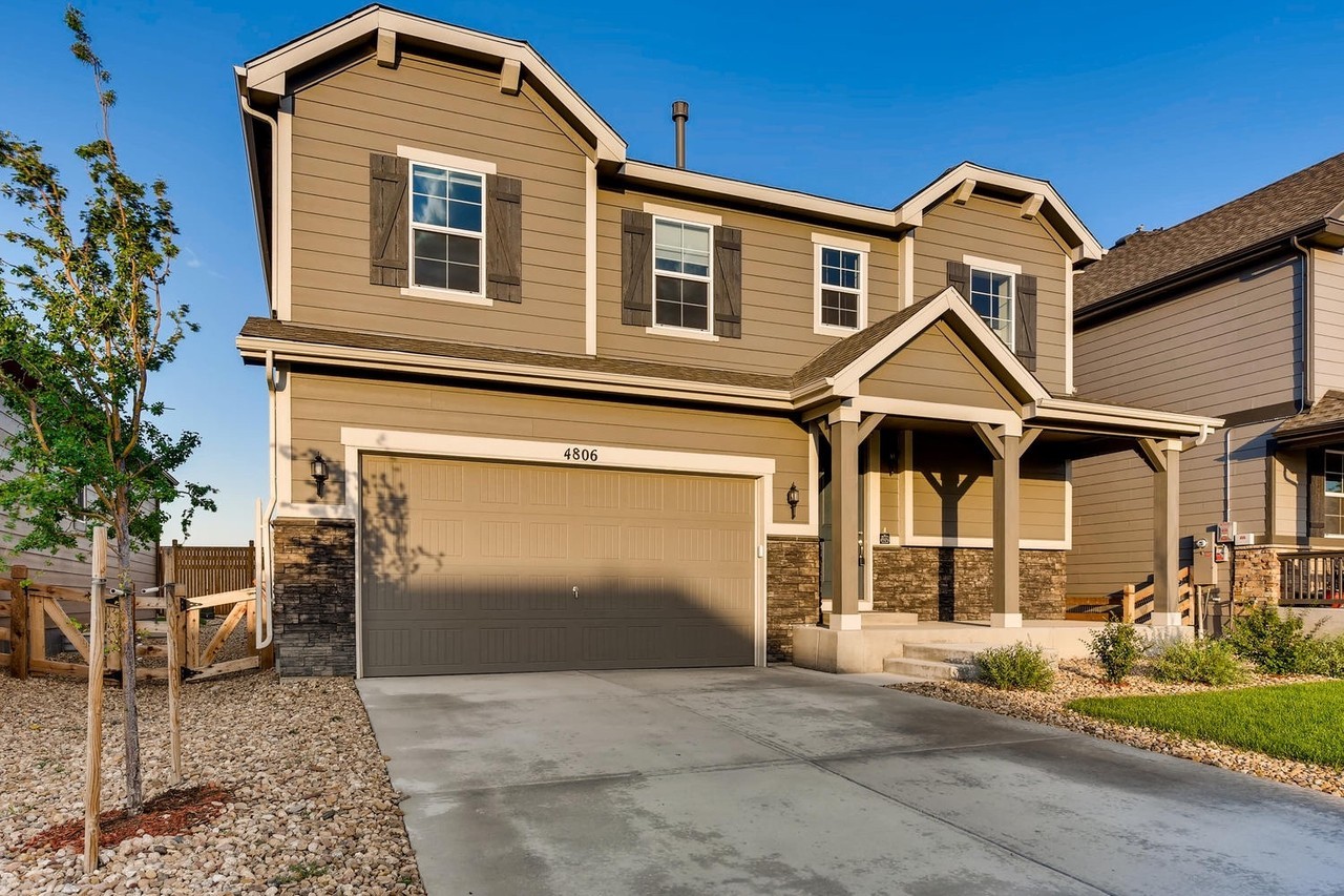 4806 S Wenatchee Cir - Photo 3 of 36