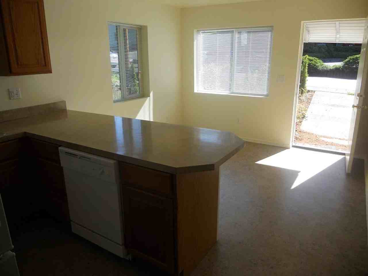 2602 Kaufman Street - Photo 5 of 8