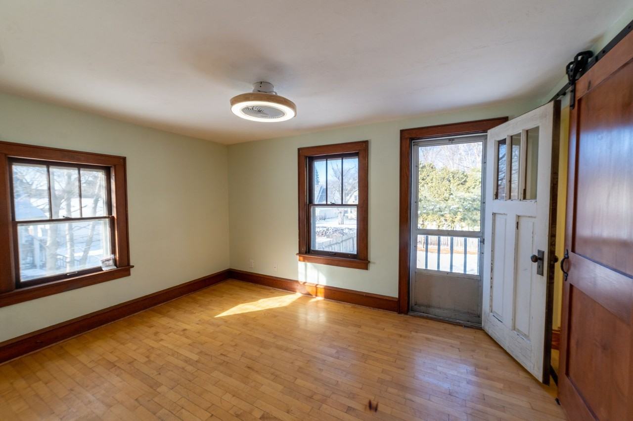 1138 W Elsie St - Photo 7 of 16