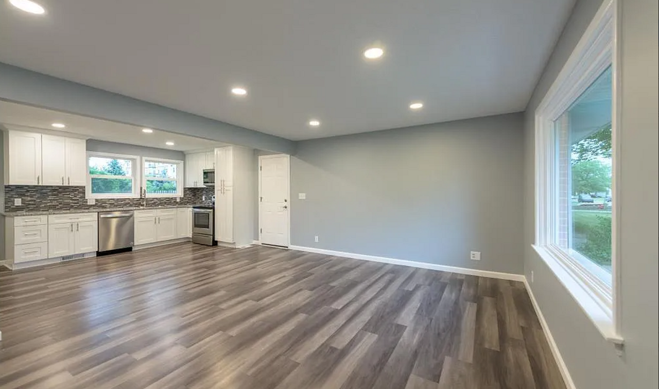 1125 Windsor Dr - Photo 2 of 20