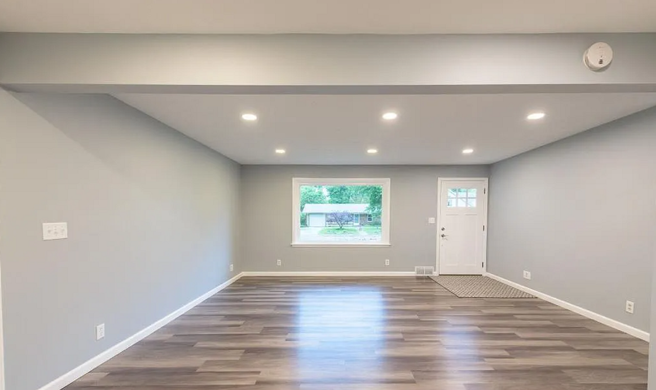 1125 Windsor Dr - Photo 3 of 20