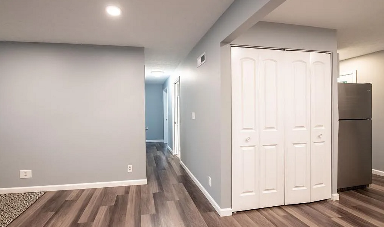 1125 Windsor Dr - Photo 6 of 20