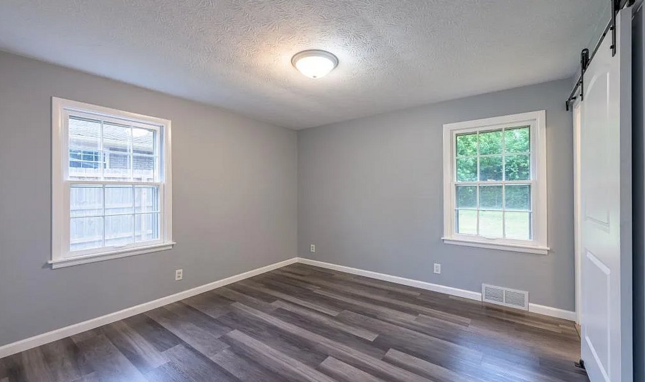 1125 Windsor Dr - Photo 7 of 20