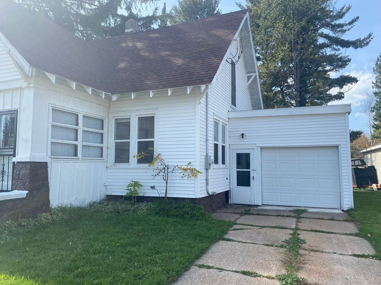 420 Elm St - Photo 2 of 12