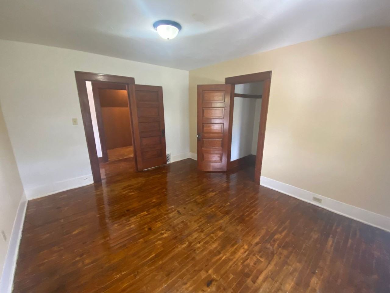 420 Elm St - Photo 7 of 12