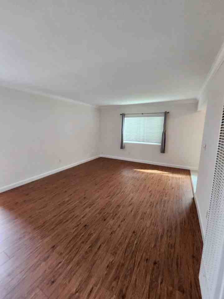 132 South 33rd Street - Photo 5 of 9