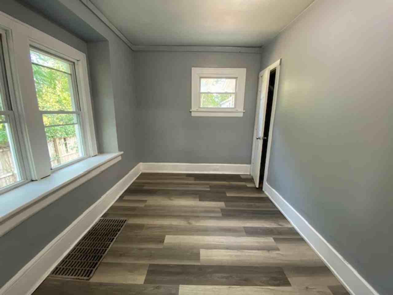 1725 Ford Avenue - Photo 6 of 13