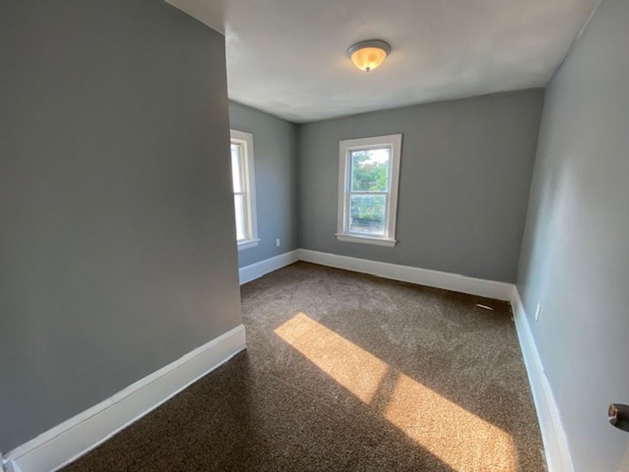 1725 Ford Avenue - Photo 7 of 13