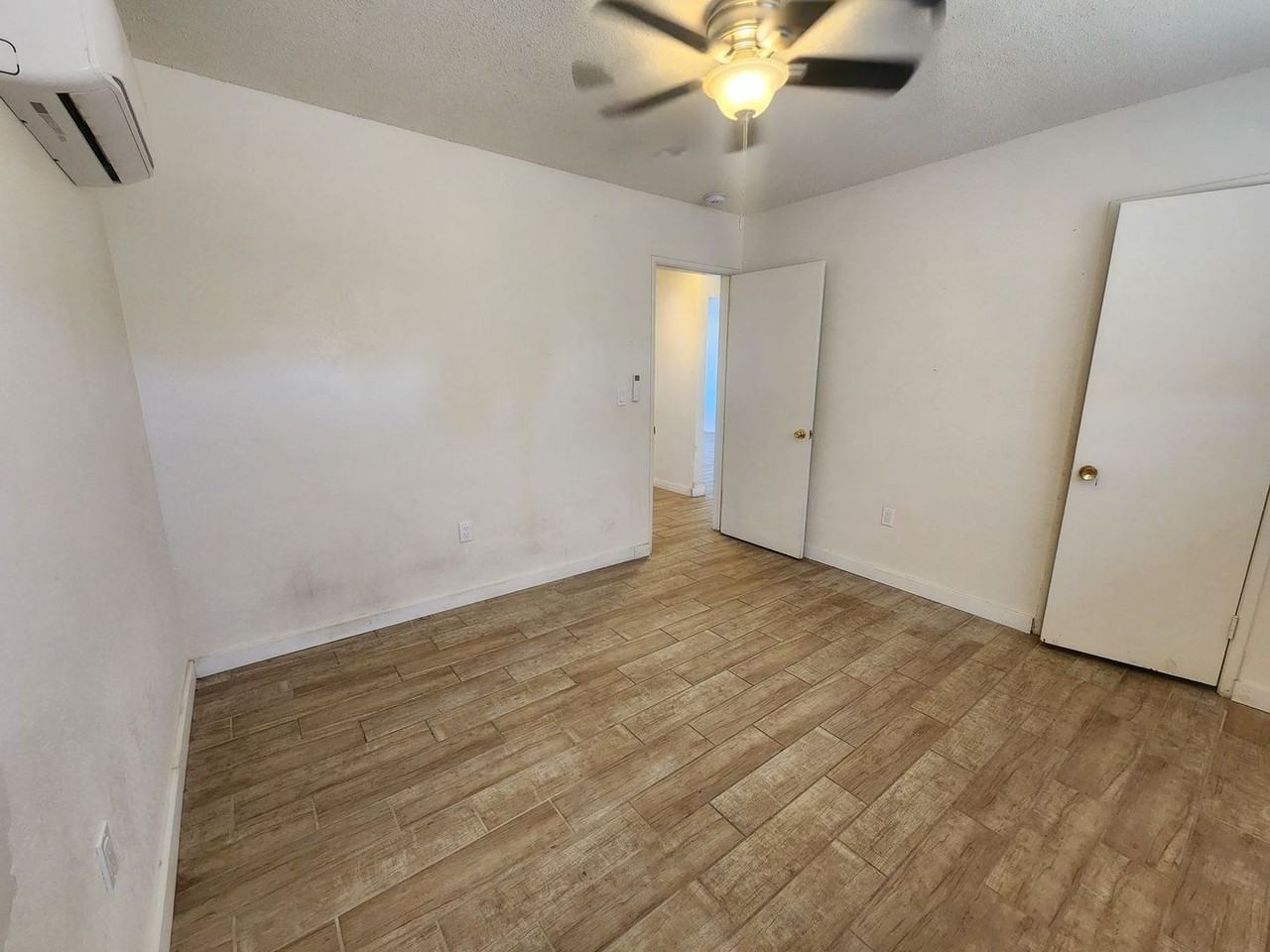 6141 Abronia Ave - Photo 7 of 11