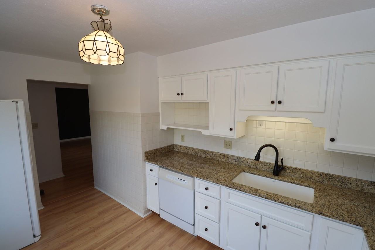 6925 Mapleton Court - Photo 3 of 18