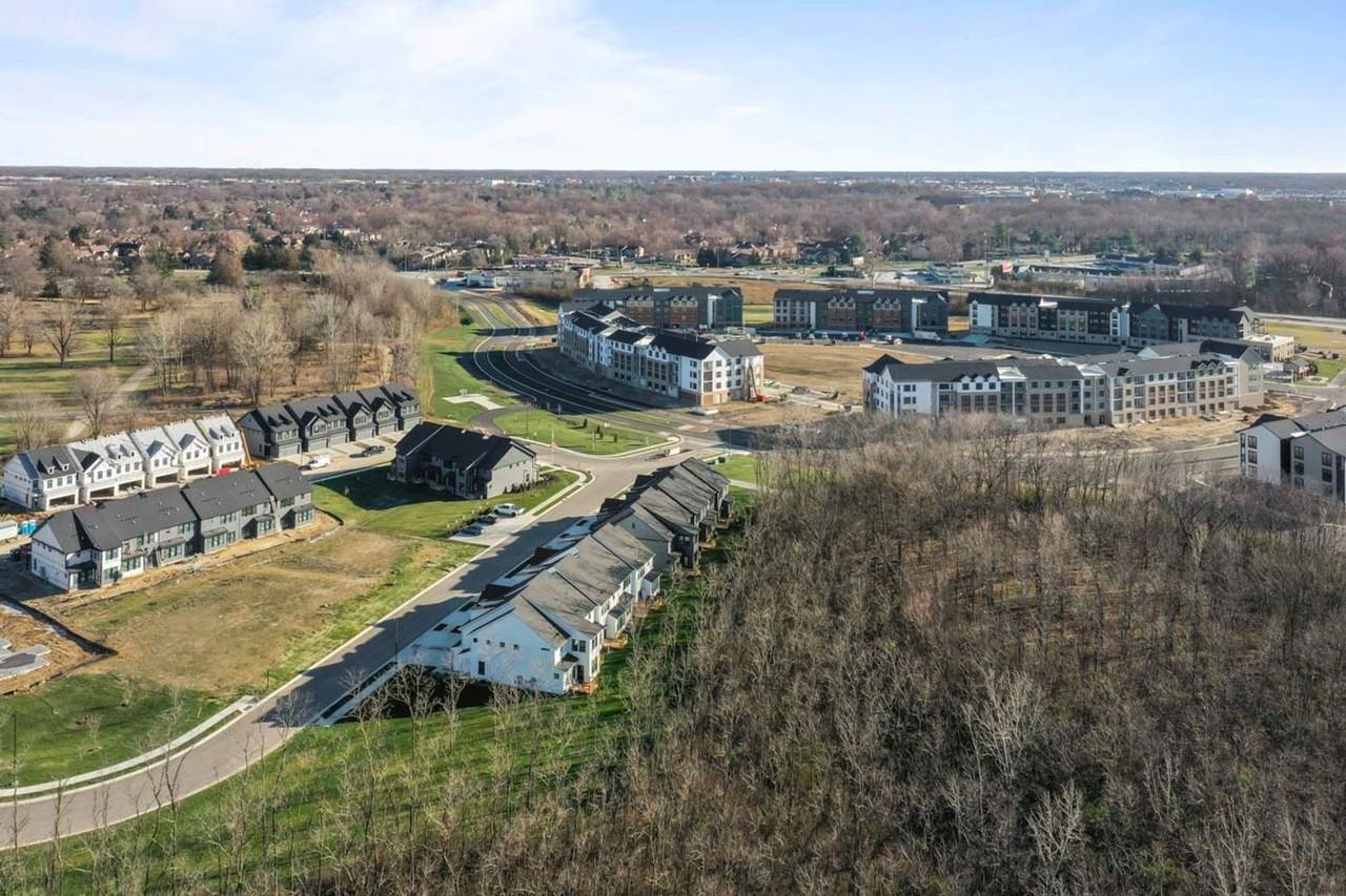 9672 Oleander Dr - Photo 2 of 36