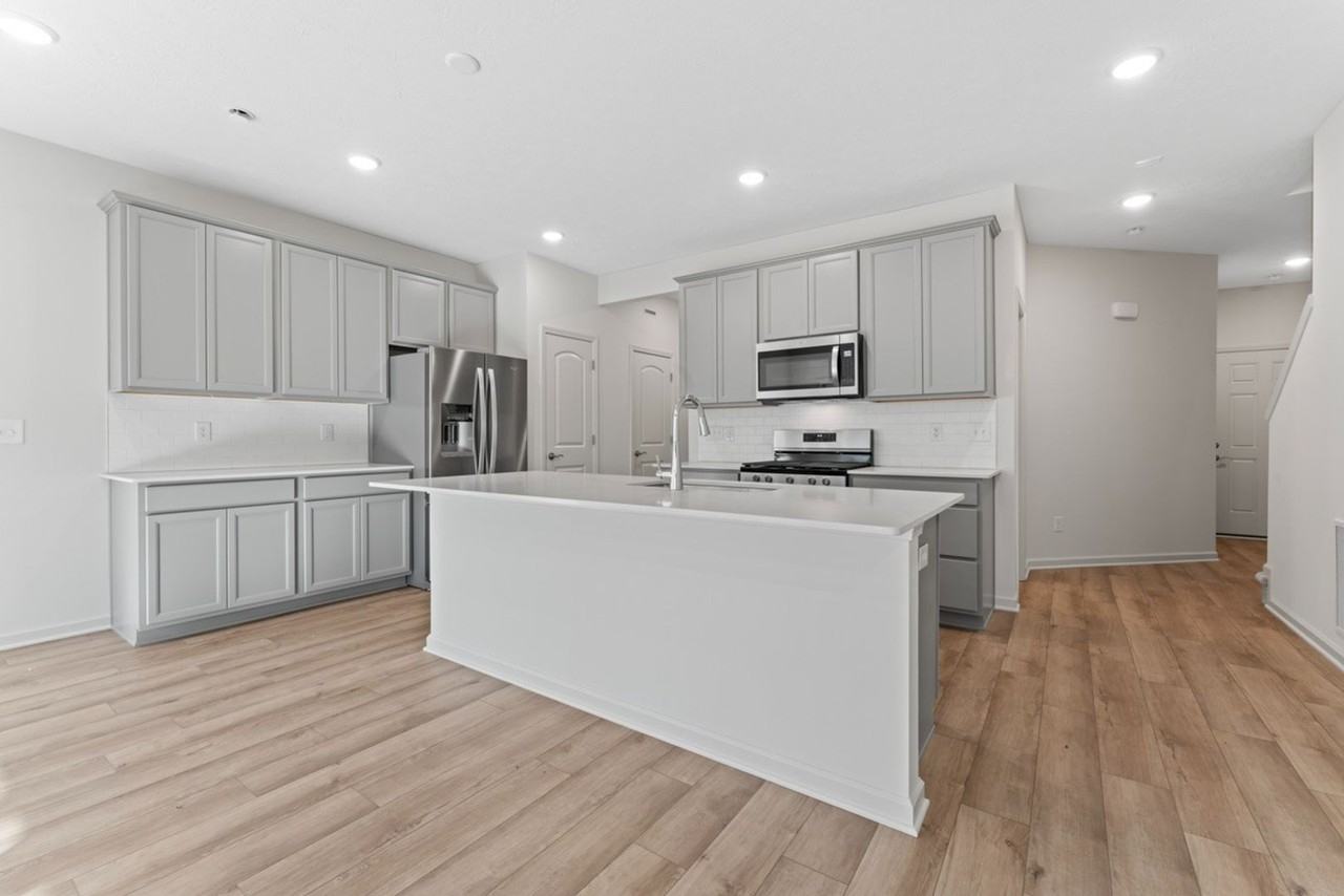 9672 Oleander Dr - Photo 5 of 36