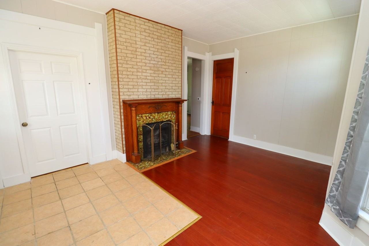 107 S 6th St - Photo 3 of 13