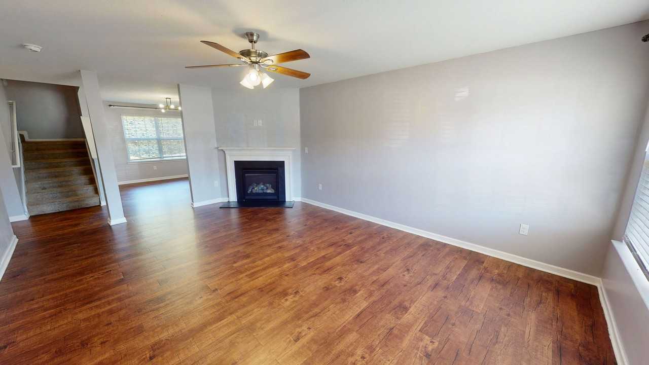 28 Botanical Ct - Photo 2 of 25