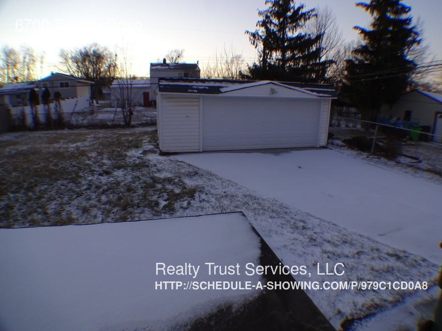 6700 Tupelo Dr - Photo 3 of 21