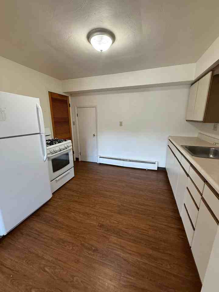 463 East 7th Avenue - Photo 2 of 7