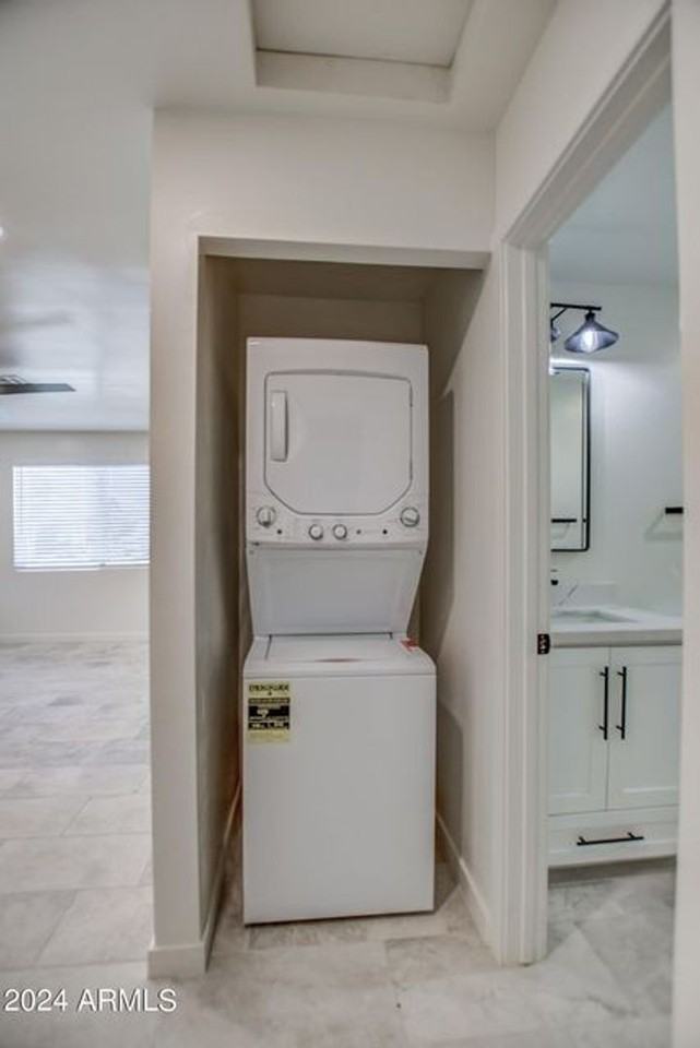 1411 S Bonarden Ln - Photo 3 of 28
