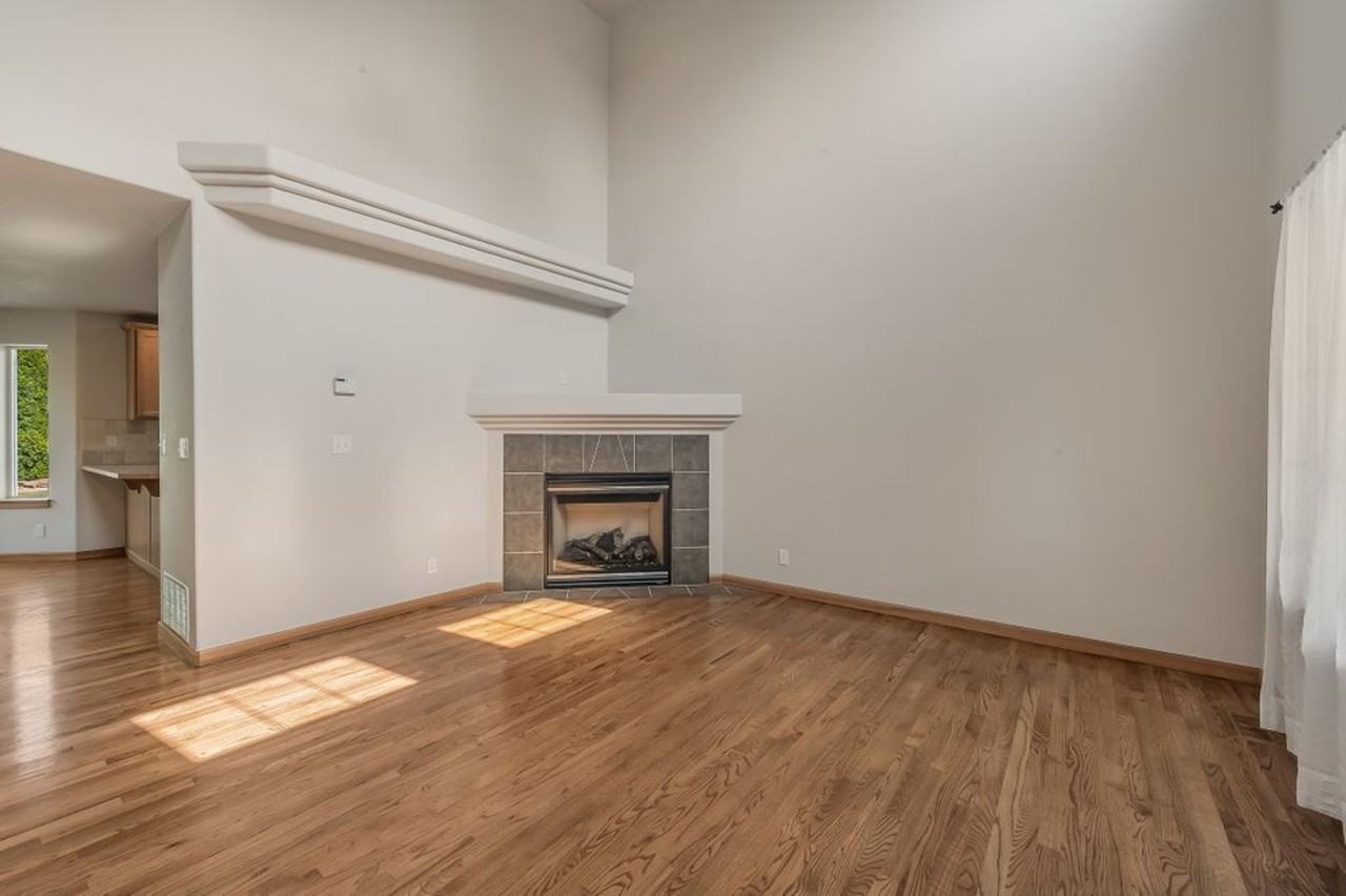 1459 W Yaquina Dr - Photo 2 of 21