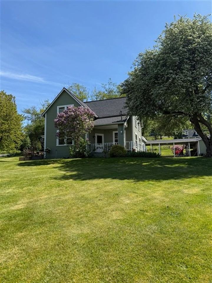 16007 Tulip Ln - Photo 3 of 42