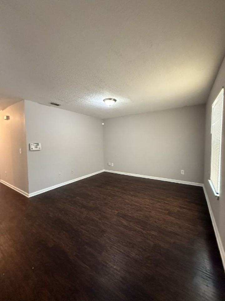 6625 Vermillion St - Photo 5 of 12