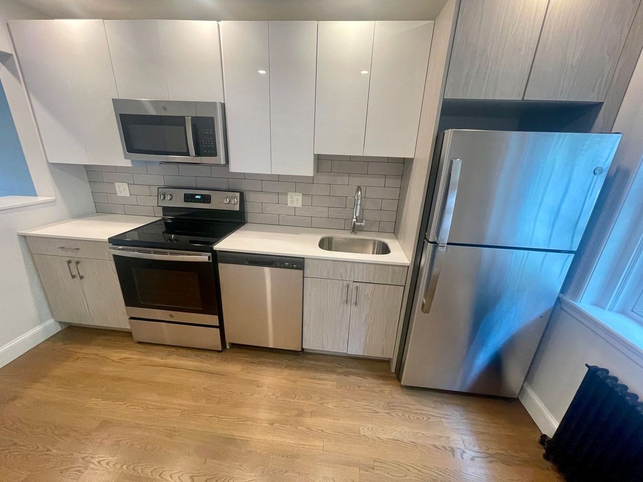 75 Wyman St - Photo 3 of 15