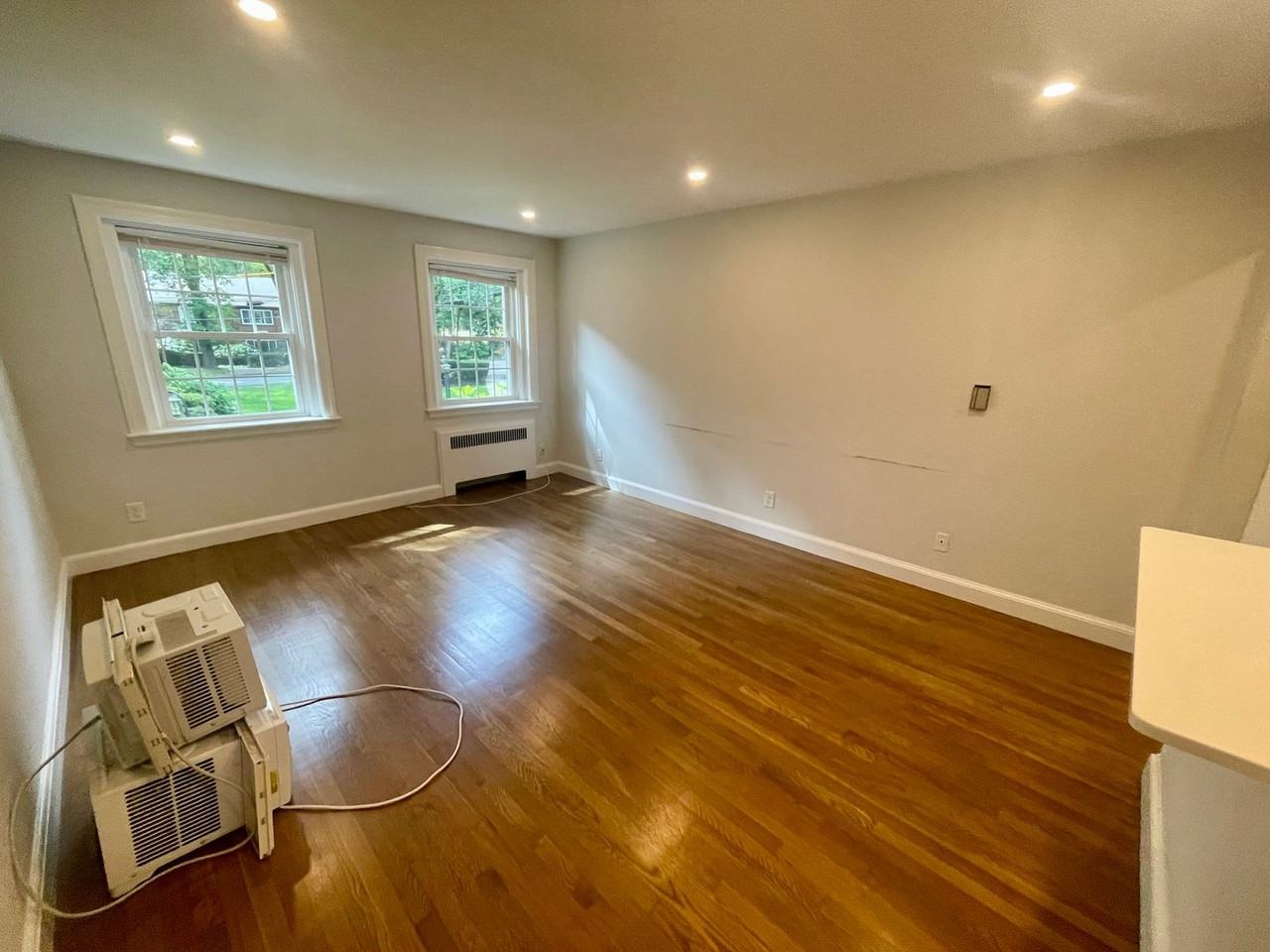 75 Wyman St - Photo 5 of 15