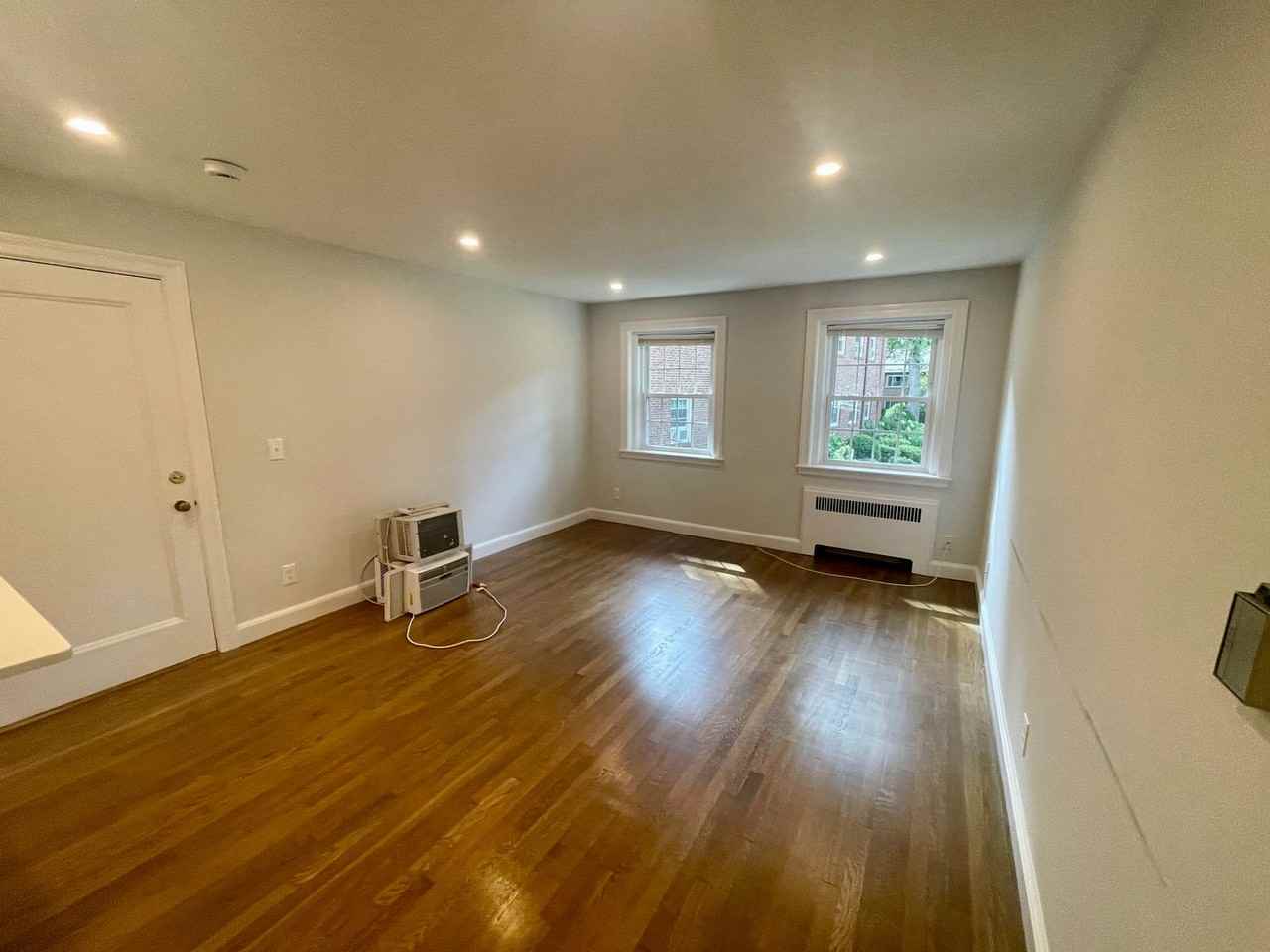 75 Wyman St - Photo 6 of 15