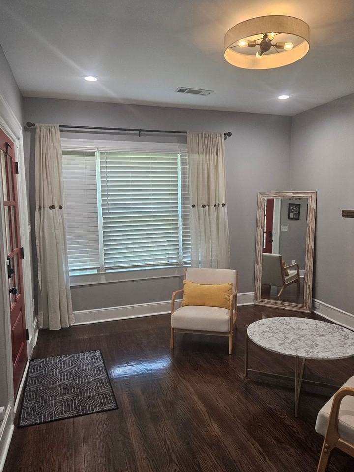 2429 Hosea L Williams Drive Southeast - Photo 4 of 41