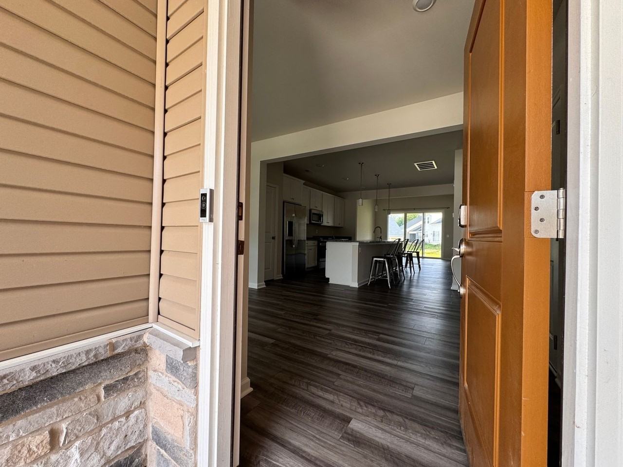3672 Isaac Cir - Photo 5 of 49