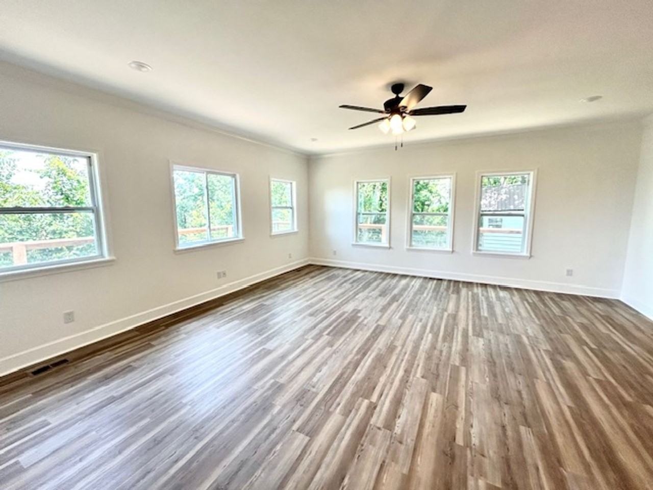 3919 Pecan Dr - Photo 2 of 38