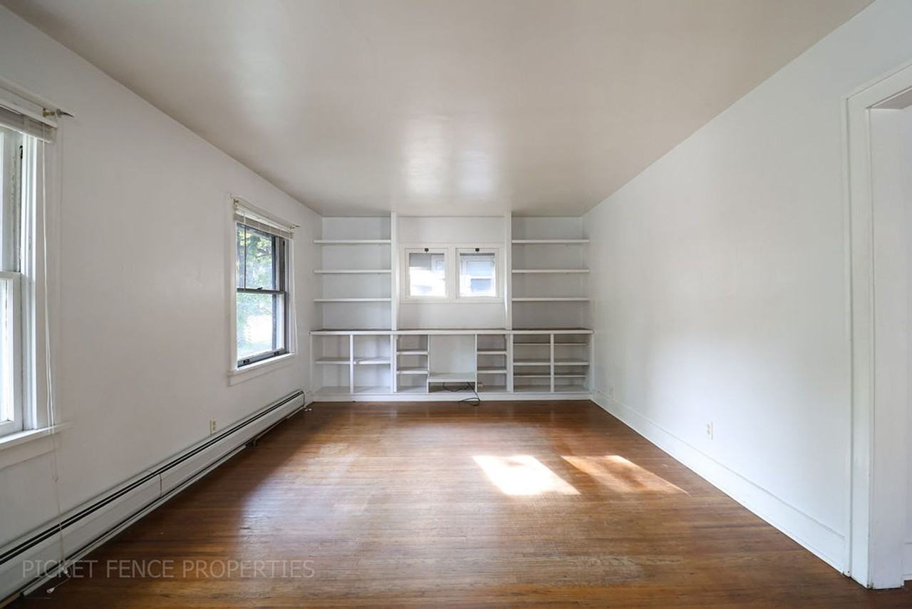 416 E Elizabeth St - Photo 3 of 26