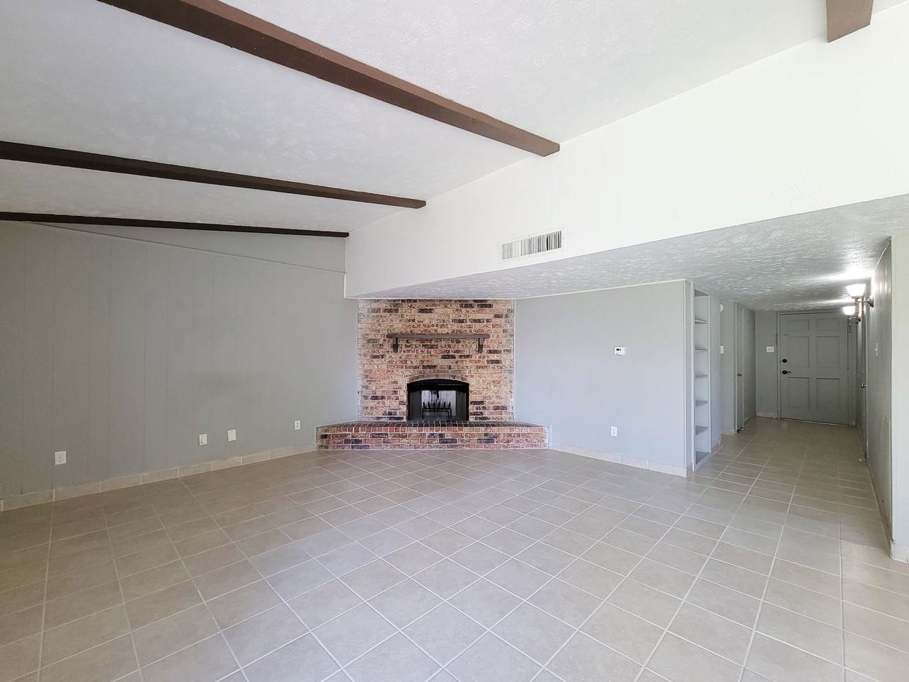 16810 Glamis Ln - Photo 3 of 27