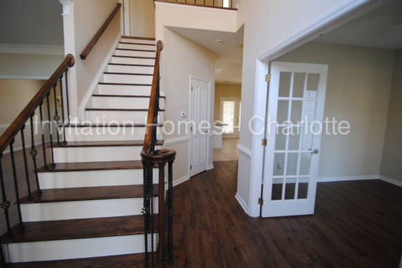 6801 Wolf Run Dr - Photo 3 of 6