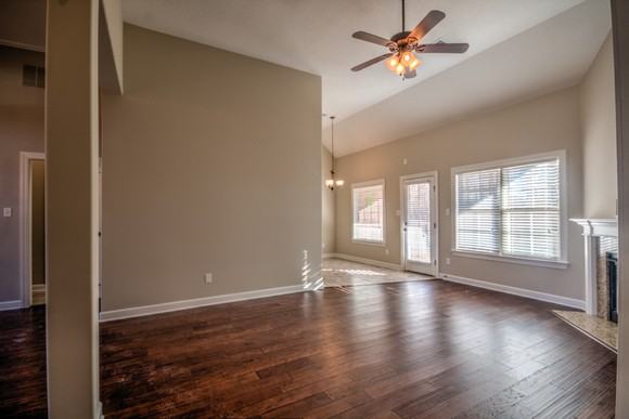 7931 Country Lake Dr - Photo 3 of 24