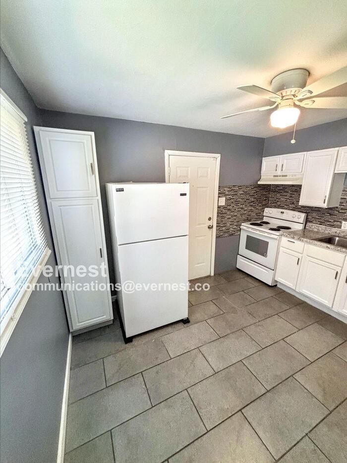 6408 Jesse Jackson Ave - Photo 3 of 16