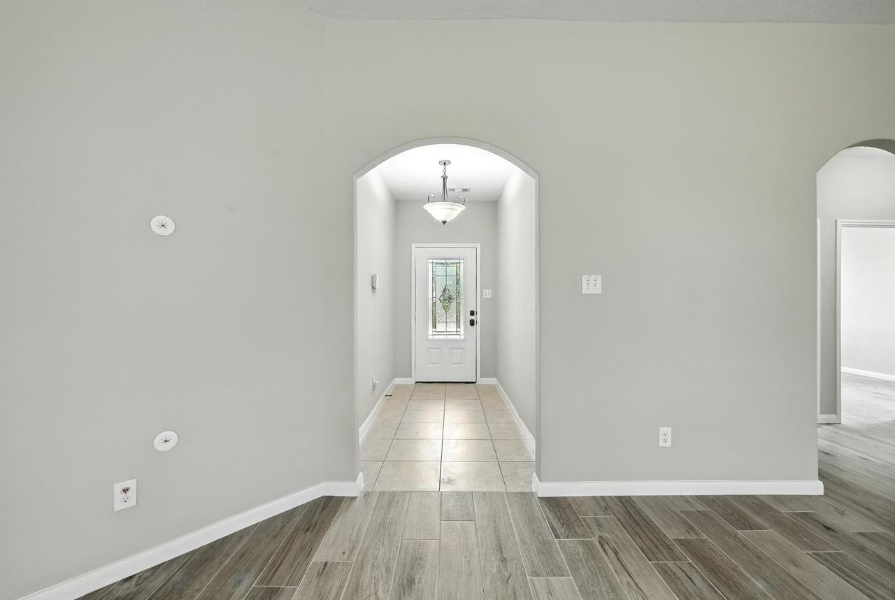 2401 Fall Leaf Ct #NA - Photo 3 of 13