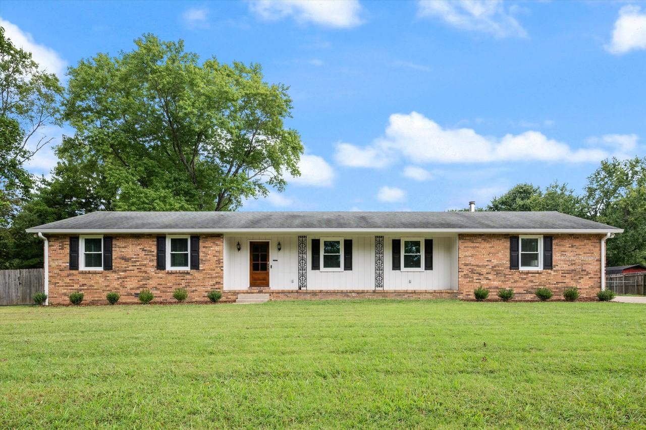 100 Oxford Dr #NA - Photo 2 of 39