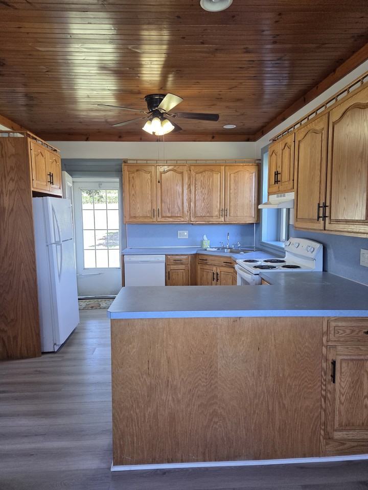 545 Schoolhouse Rd #NA - Photo 3 of 18