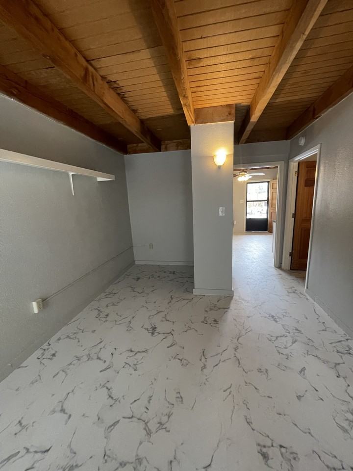 414 Camino De La Placita #101 - Photo 4 of 10