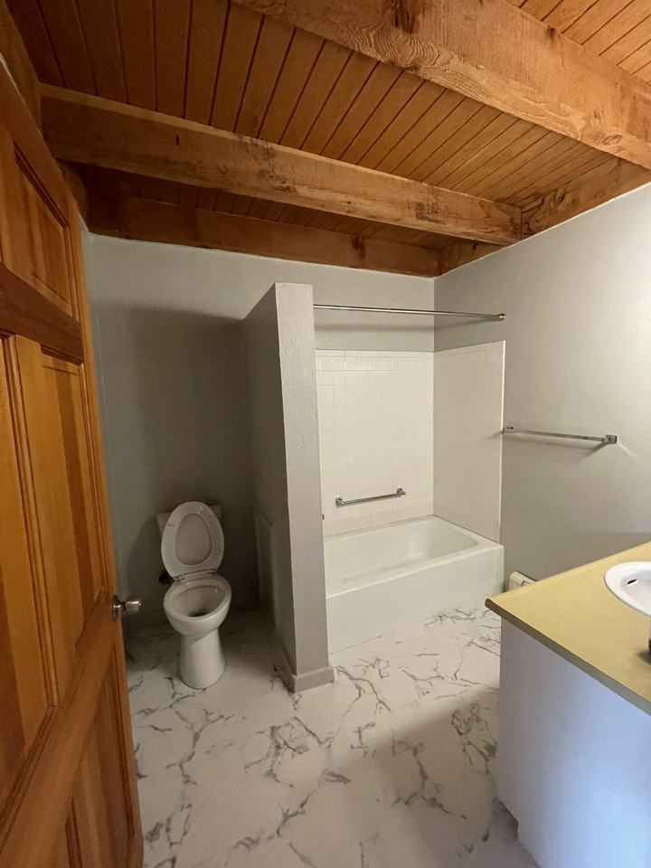 414 Camino De La Placita #101 - Photo 7 of 10