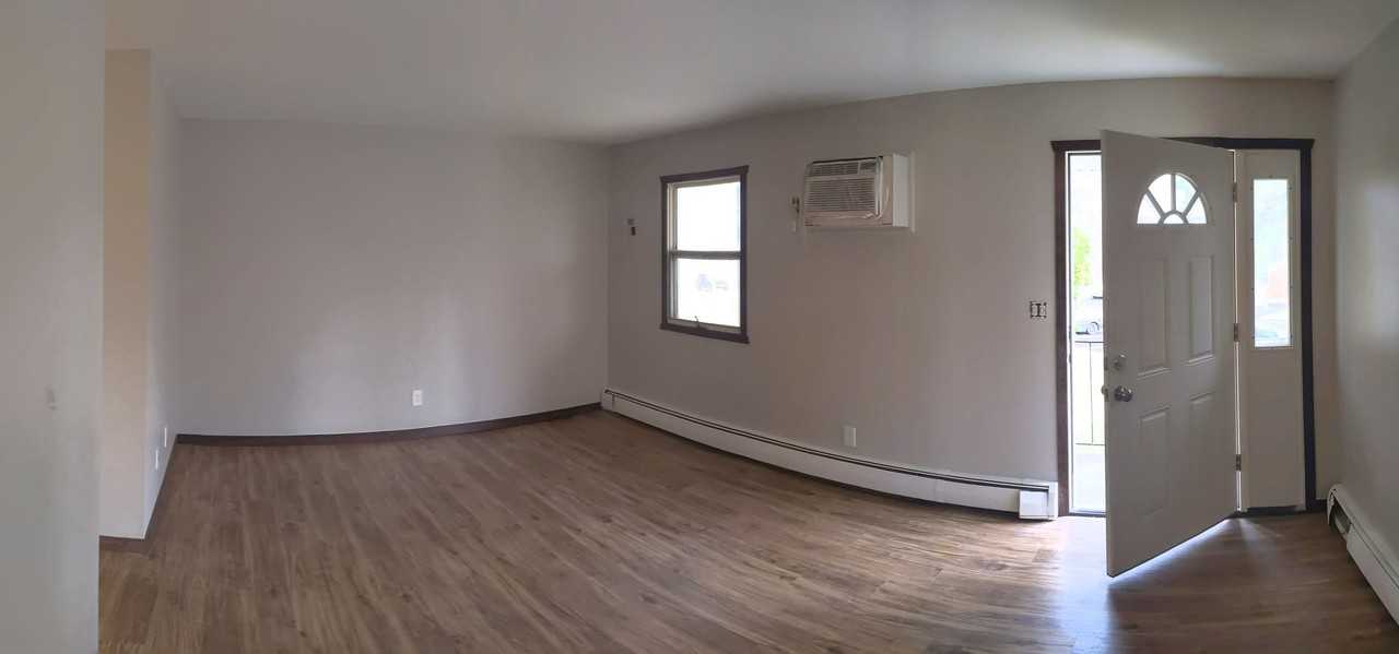 Riverbend Apartments - Photo 3 of 10